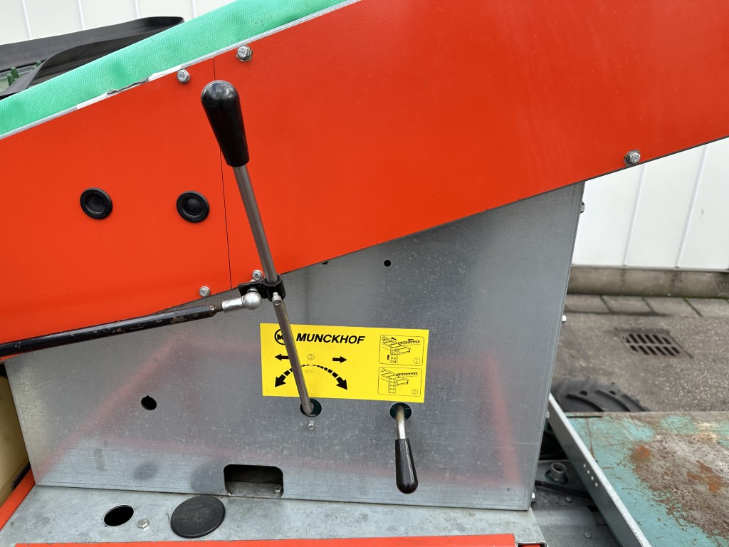 Munckhof Pluk-O-Trak Junior 320 ������a ��� ������ ������