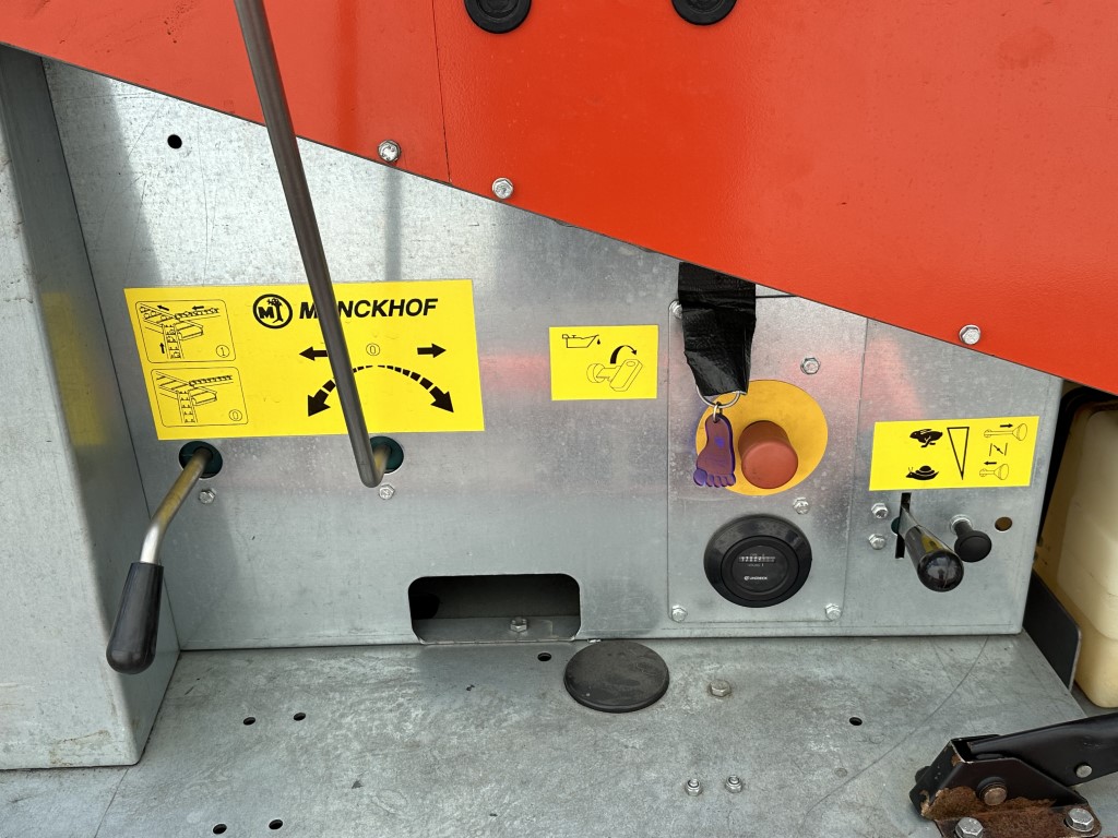 Munckhof Pluk-O-Trak Junior 320 ������a ��� ������ ������