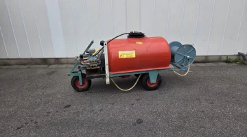 Munckhof spuitwagen 600 Liter met handmatige haspel
