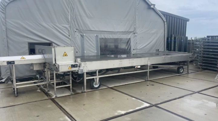 MVL pot plant buffer conveyor belt 650 x 200 stainless steel mobile frame