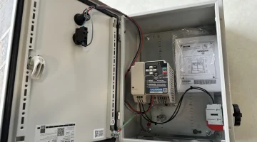 Novo quadro de distribuição com inversor de frequência para motores até 1,5 kW