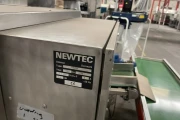 Newtec PEB AE40 bagging machine for apples with tape