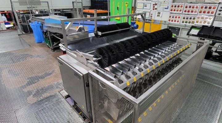 Newtec weighing machine with two C-Pack clippers and two Ishida checkweighing machines