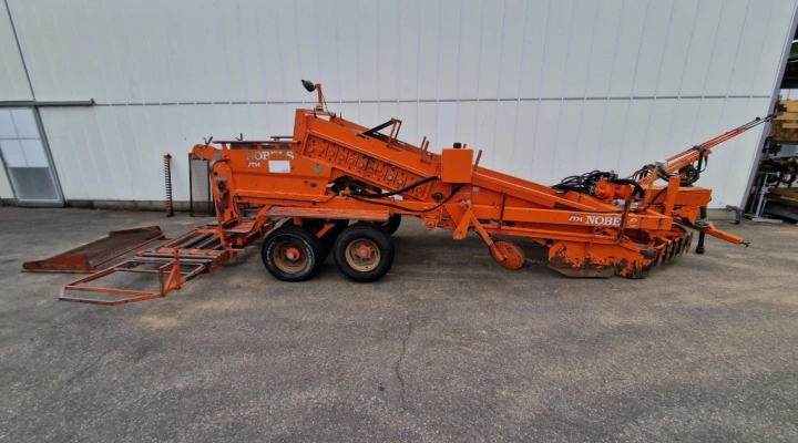 Nobels 2B bloembollenrooier met kistenrek voor bloembollen en wortelen