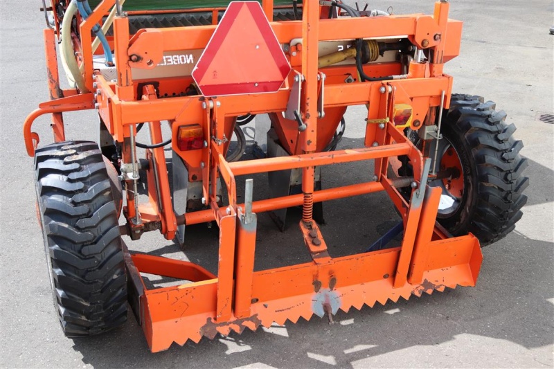 Nobels planting machine 180 cm 5 rows for onions and bulbs • Duijndam