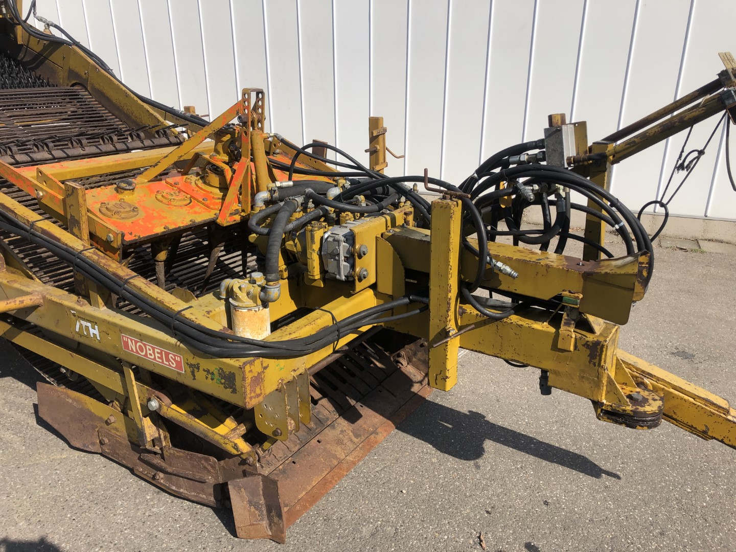 ��������� ������ Nobels Bed Lifter � ���������� �����������