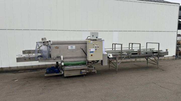 Numafa crate and tray washer