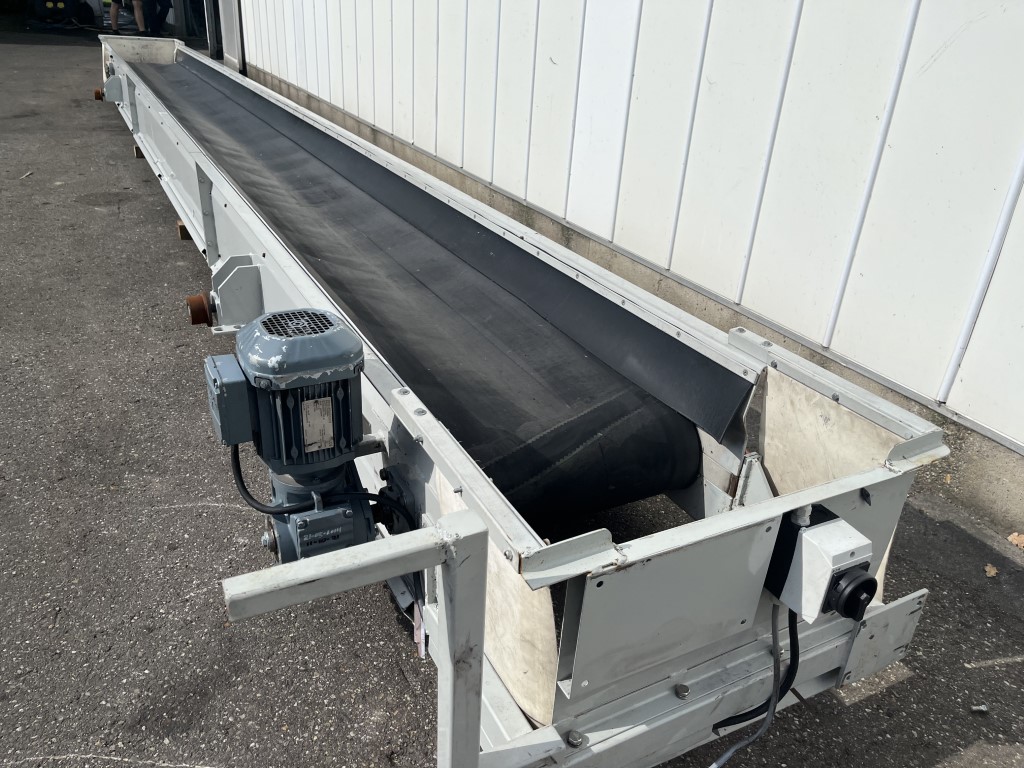Overveld �������� 760 � 80 ��