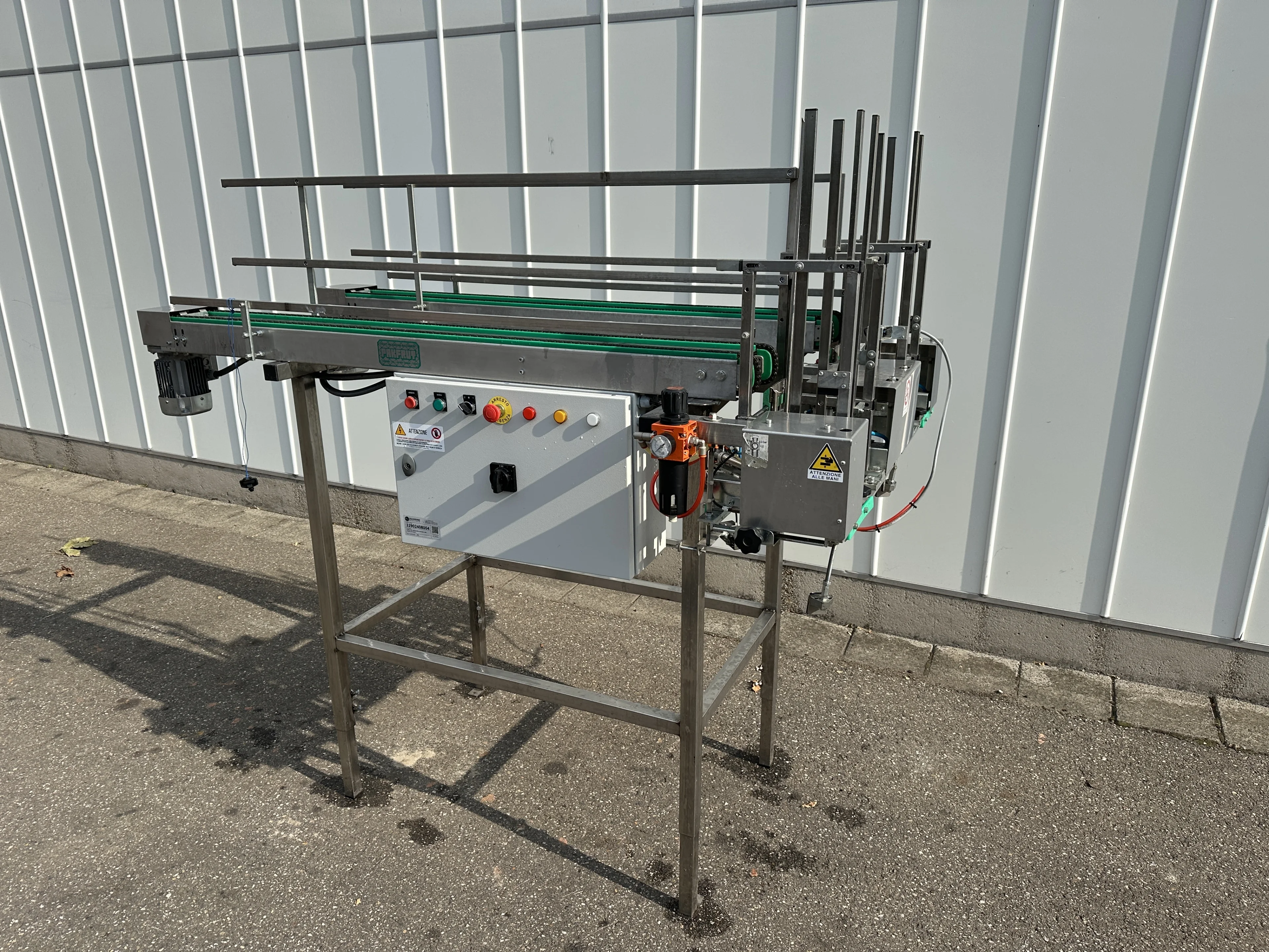 Pakfrut DIK 400 denester double, with infeed • Duijndam Machines
