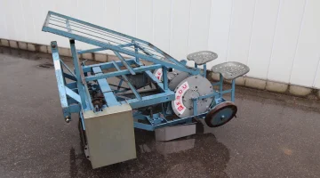 Máquina de plantio de 2 linhas Perdu para blocos de solo e plantas de bandeja