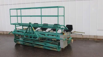 Máquina de plantio de 4 linhas Perdu para blocos de solo e plantas de bandeja