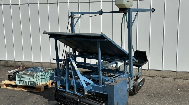 Perdu planting machine 2 rows with large cups