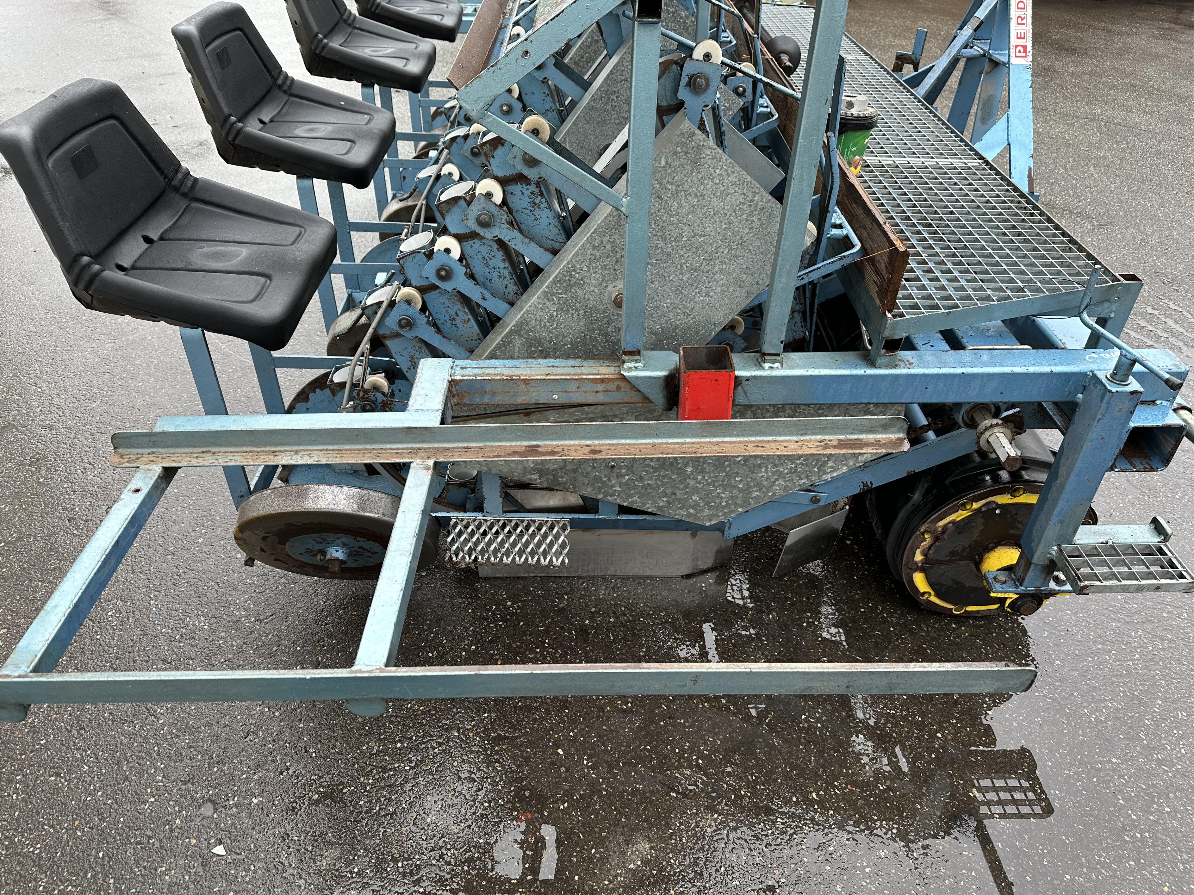���������� ������ Perdu 4 ����