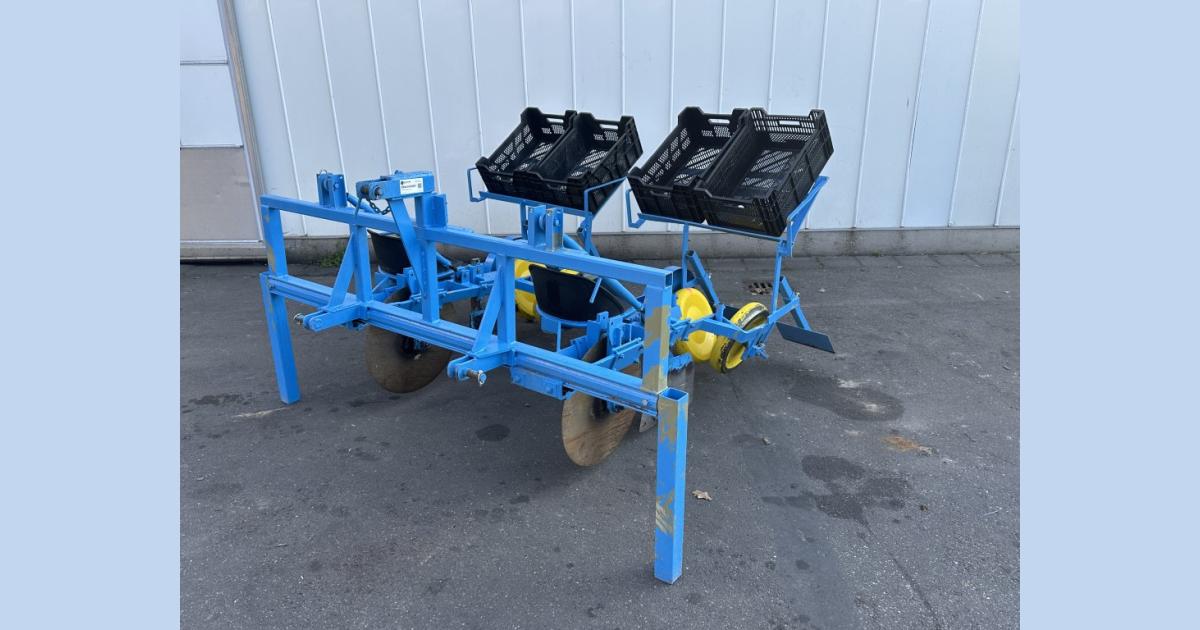 Planting machine 2 row for trees • Duijndam Machines