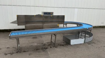 Platinum Kistenwaschanlage mit U-Bogen Rollenbahn