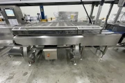 Proseal MC002 + slipmaster weighing line with 14 weighing positions for soft fruits with Slipstream lane divider