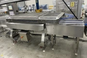 Proseal MC002 + slipmaster weighing line with 14 weighing positions for soft fruits with Slipstream lane divider