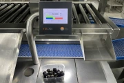 Proseal MC002 + slipmaster weighing line with 14 weighing positions for soft fruits with Slipstream lane divider
