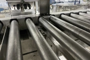 Proseal MC002 + slipmaster weighing line with 14 weighing positions for soft fruits with Slipstream lane divider
