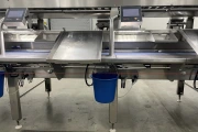 Proseal MC002 + slipmaster weighing line with 14 weighing positions for soft fruits with Slipstream lane divider