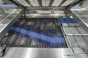 Proseal MC002 + slipmaster weighing line with 14 weighing positions for soft fruits with Slipstream lane divider