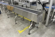 Proseal MC002 + slipmaster weighing line with 14 weighing positions for soft fruits with Slipstream lane divider