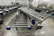 Proseal MC002 + slipmaster weighing line with 14 weighing positions for soft fruits with Slipstream lane divider