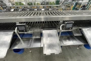 Proseal MC002 + slipmaster weighing line with 14 weighing positions for soft fruits with Slipstream lane divider