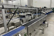 Proseal MC002 + slipmaster weighing line with 14 weighing positions for soft fruits with Slipstream lane divider