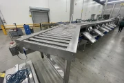 Proseal repackaging and weighing line for soft fruits, such as strawberries