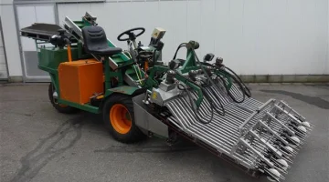 Colheitadeira automotora Koppert para rabanete.