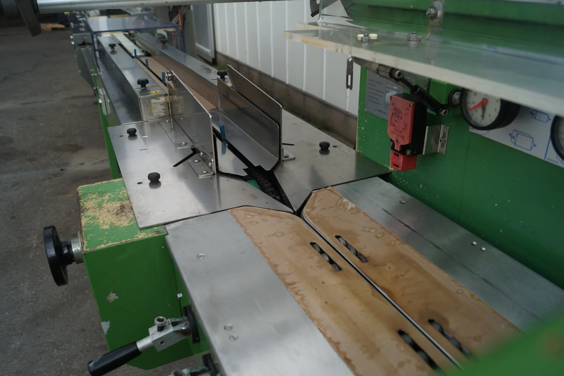 Record Panda flowpack machine • Duijndam Machines