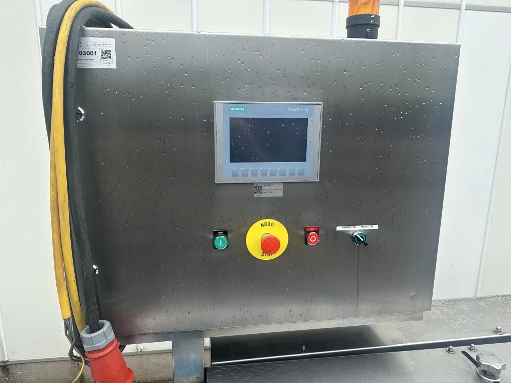 Record Pande E flow pack machine with inliner • Duijndam Machines