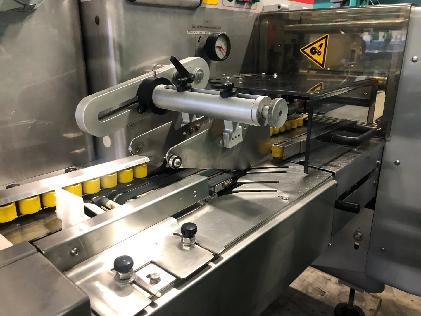 Record MEC Scorpion flowpack machine • Duijndam Machines