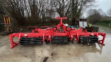 Regero 125-VT-10 hydraulicznie składana maszyna do przygotowania rozsadnika