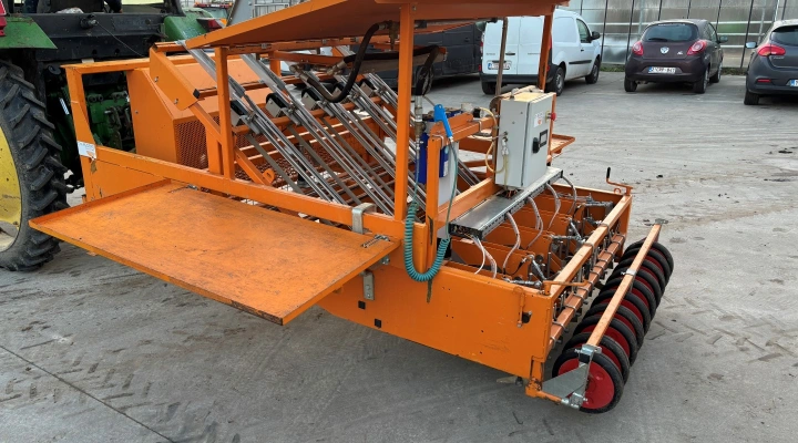 Regero R2010 planting machine
