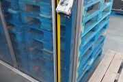 Reisopack 2901 strapping machine with corners