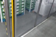 Reisopack 2901 strapping machine with corners