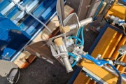 Reisopack 2901 pallet strapping machine with corner applicator