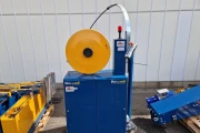 Reisopack 2901 pallet strapping machine with corner applicator