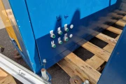 Reisopack 2901 pallet strapping machine with corner applicator