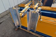 Reisopack 2901 pallet strapping machine with corner applicator