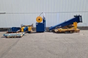 Reisopack 2901 pallet strapping machine with corner applicator