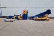 Reisopack 2901 pallet strapping machine with corner applicator