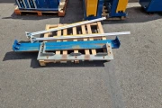 Reisopack 2901 pallet strapping machine with corner applicator