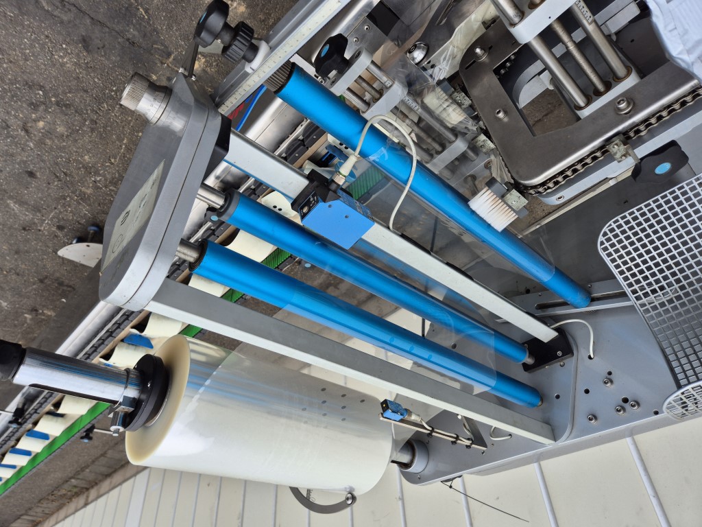 RGD VR-6 Genio flow pack machine for loose fragile products like ...