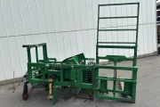 Robot shrub and tree lifter