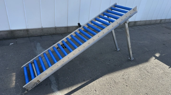 Roller conveyor 215 x 50 cm