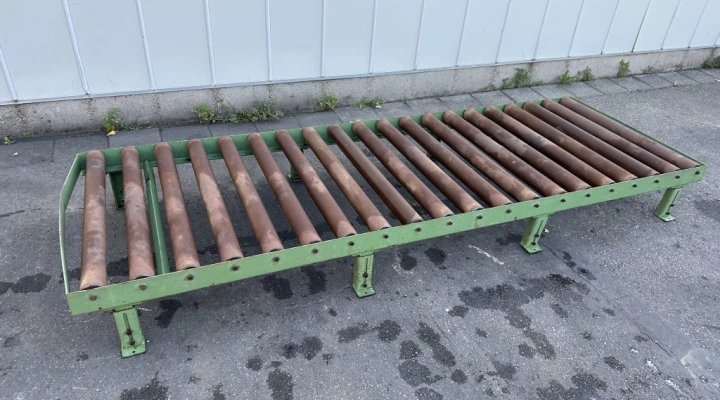 Roller conveyor 300 x 100 cm