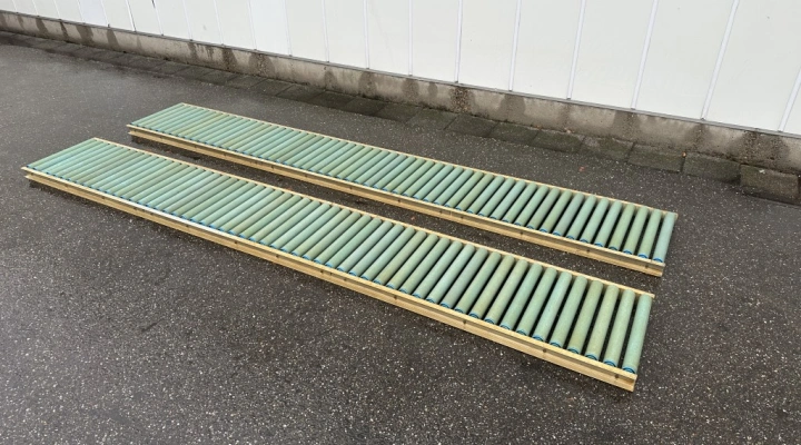 Roller conveyor 345 x 45 cm